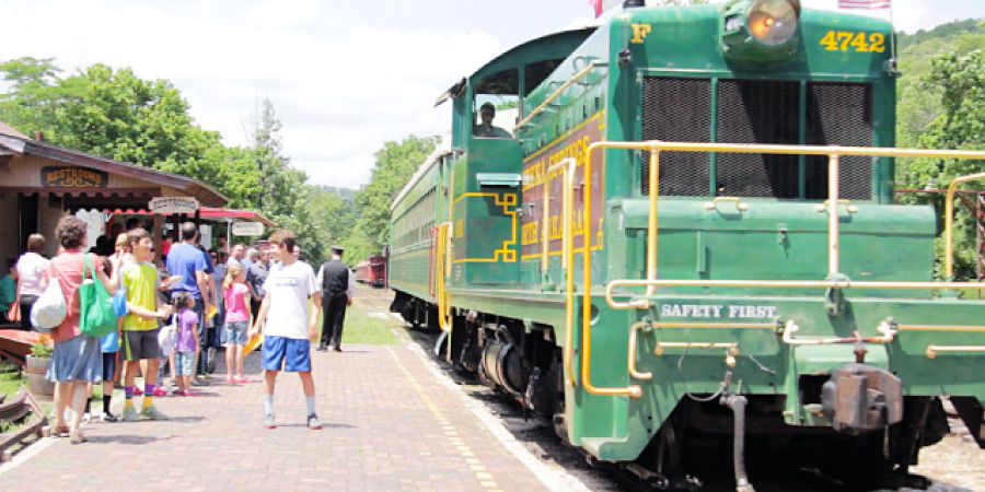 eureka-springs-north-arkansas-railway